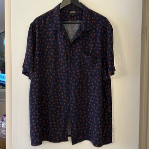 Express short sleeve button up